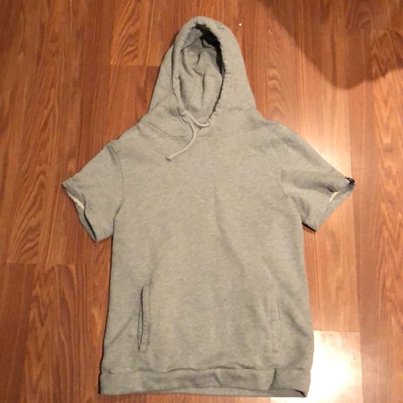 Alphalete hooded short sleeve shirt - Picture 2 of 6